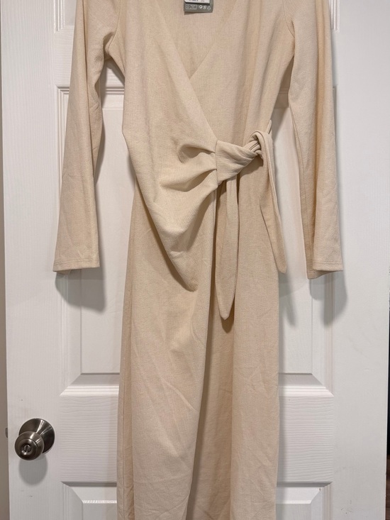H&M Dresses & Skirts - H&M Cream Long-Sleeve Wrap Midi Dress with Side Tie